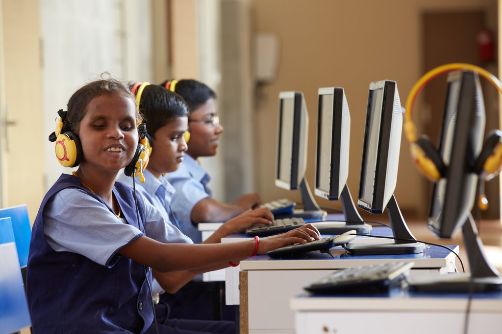 Technology training programs for the blind are successful