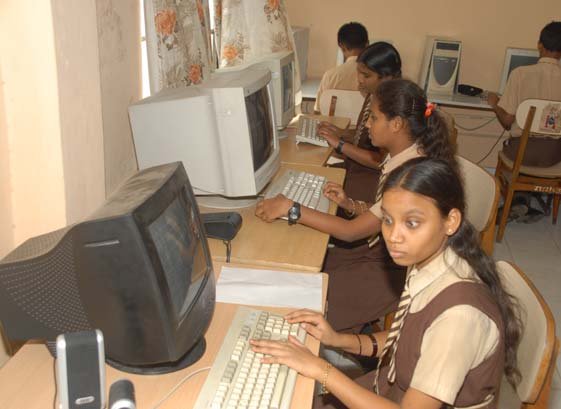 Computer courses for the blind focus on equipping